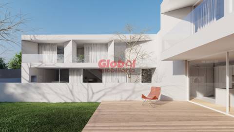 Moradia Geminada T4 Venda em Orgens,Viseu