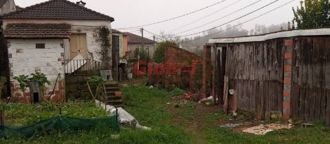 Moradia para Restaurar T4 Venda em Boa Aldeia, Farminhão e Torredeita,Viseu