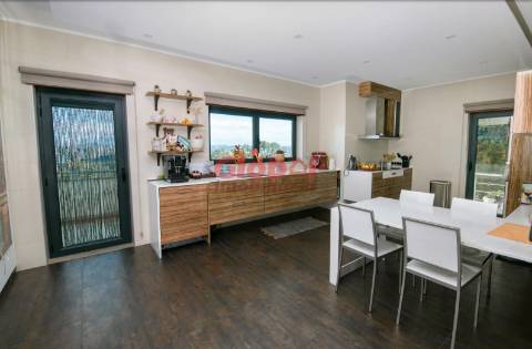 Moradia Geminada T4 Venda em Rio de Loba,Viseu