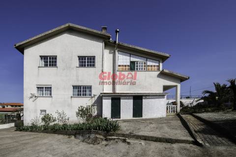 Moradia Isolada T5 Venda em Mões,Castro Daire