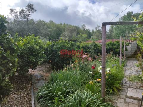 Moradia Geminada T5 Venda em Mundão,Viseu