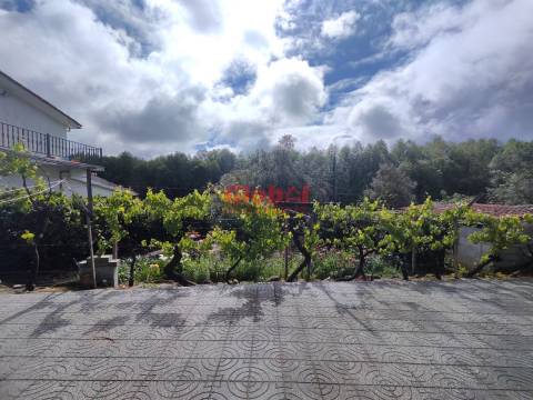 Moradia Geminada T5 Venda em Mundão,Viseu