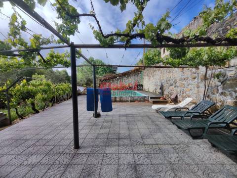 Moradia Geminada T5 Venda em Mundão,Viseu