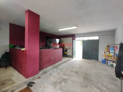 Moradia Geminada T5 Venda em Mundão,Viseu