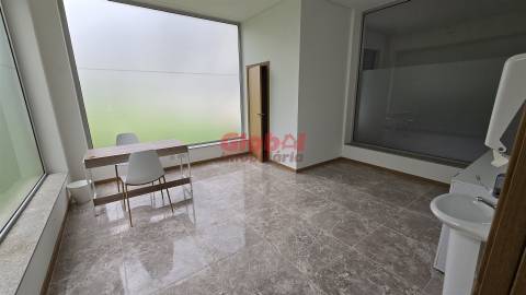 Loja  Venda em Ranhados,Viseu