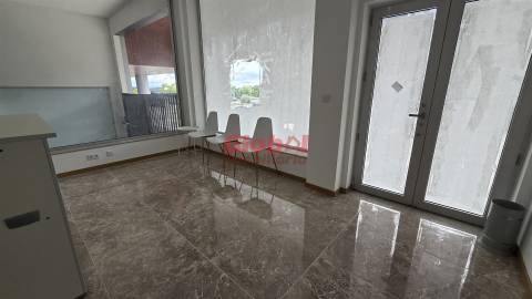 Loja  Venda em Ranhados,Viseu