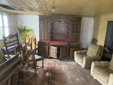 Moradia para Restaurar T3 Venda em Queiriga,Vila Nova de Paiva