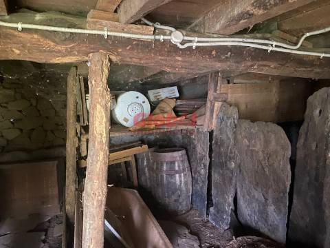 Moradia para Restaurar T3 Venda em Queiriga,Vila Nova de Paiva