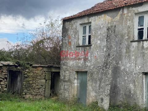 Moradia para Restaurar T3 Venda em Queiriga,Vila Nova de Paiva