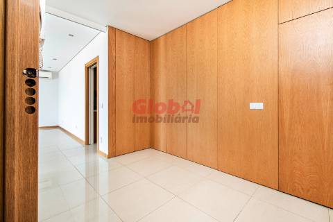 Apartamento T4 Venda em Viseu,Viseu