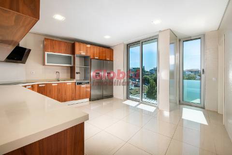 Apartamento T4 Venda em Viseu,Viseu