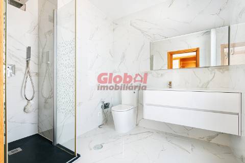 Apartamento T4 Venda em Viseu,Viseu