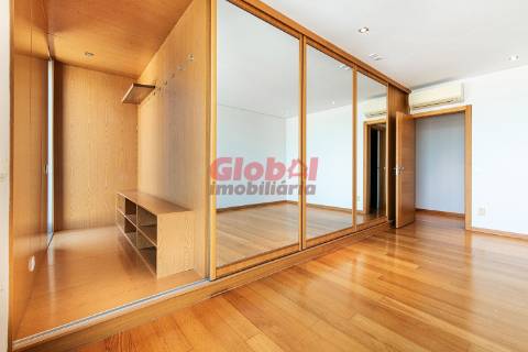 Apartamento T4 Venda em Viseu,Viseu