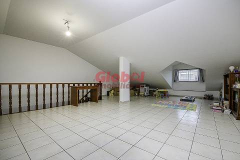 Moradia em Banda T4 Venda em Orgens,Viseu