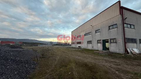 Armazém  Venda em Castro Daire,Castro Daire