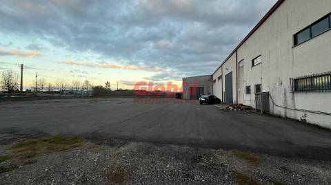 Armazém  Venda em Castro Daire,Castro Daire