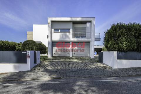 Moradia Isolada T4 Venda em Povolide,Viseu