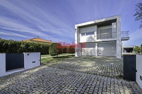 Moradia Isolada T4 Venda em Povolide,Viseu