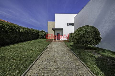 Moradia Isolada T4 Venda em Povolide,Viseu