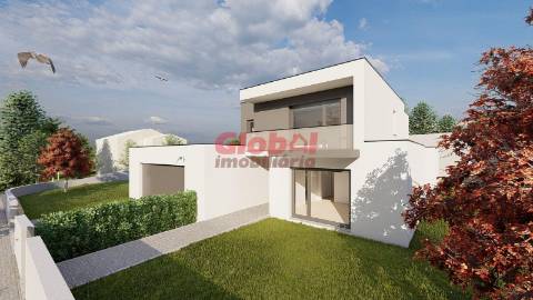 Moradia Isolada T4 Venda em Ribafeita,Viseu