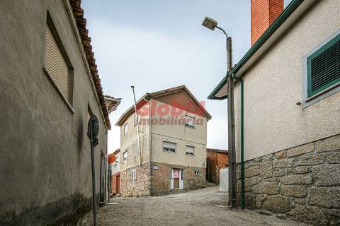 Moradia em Banda T3 Venda em Boa Aldeia, Farminhão e Torredeita,Viseu