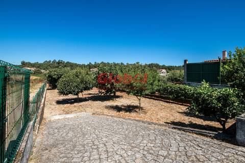 Moradia Geminada T4 Venda em São João de Lourosa,Viseu