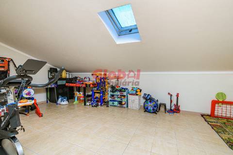 Moradia em Banda T4 Venda em Orgens,Viseu