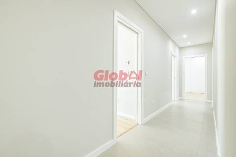 Apartamento T4 Venda em Repeses e São Salvador,Viseu