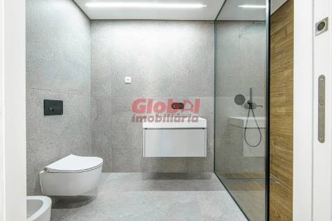 Apartamento T4 Venda em Repeses e São Salvador,Viseu