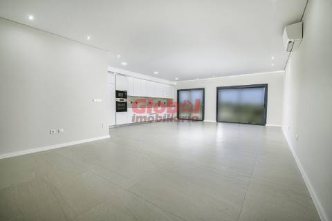 Apartamento T4 Venda em Repeses e São Salvador,Viseu