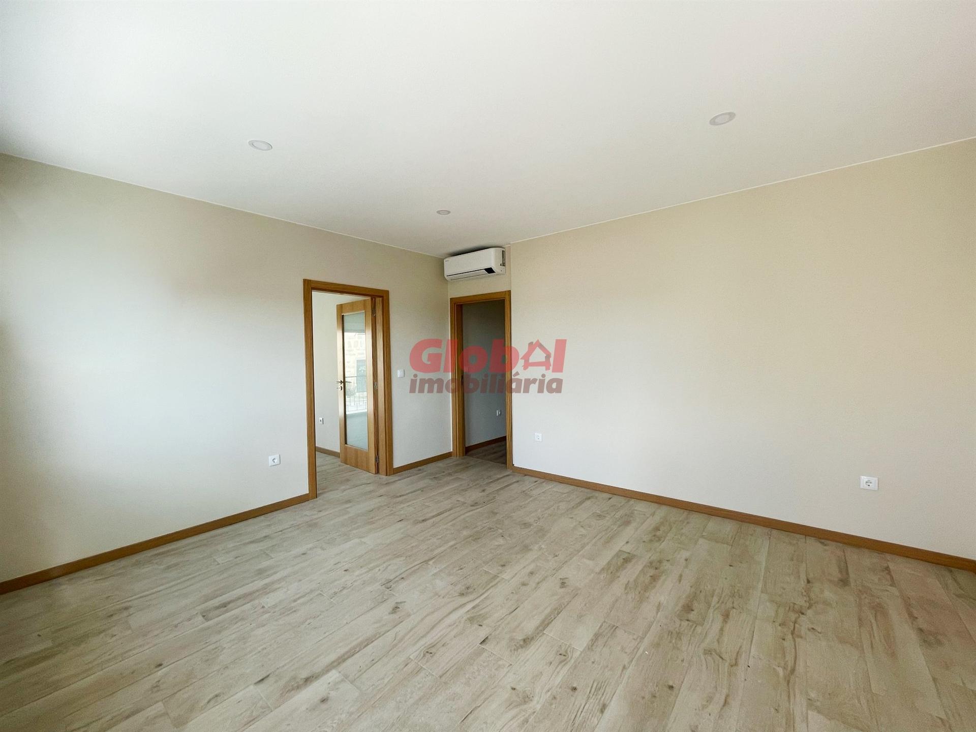 Apartamento T1+1 Venda em Cavernães,Viseu