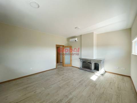 Apartamento T1+1 Venda em Cavernães,Viseu