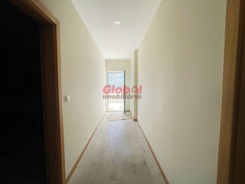 Apartamento T1+1 Venda em Cavernães,Viseu