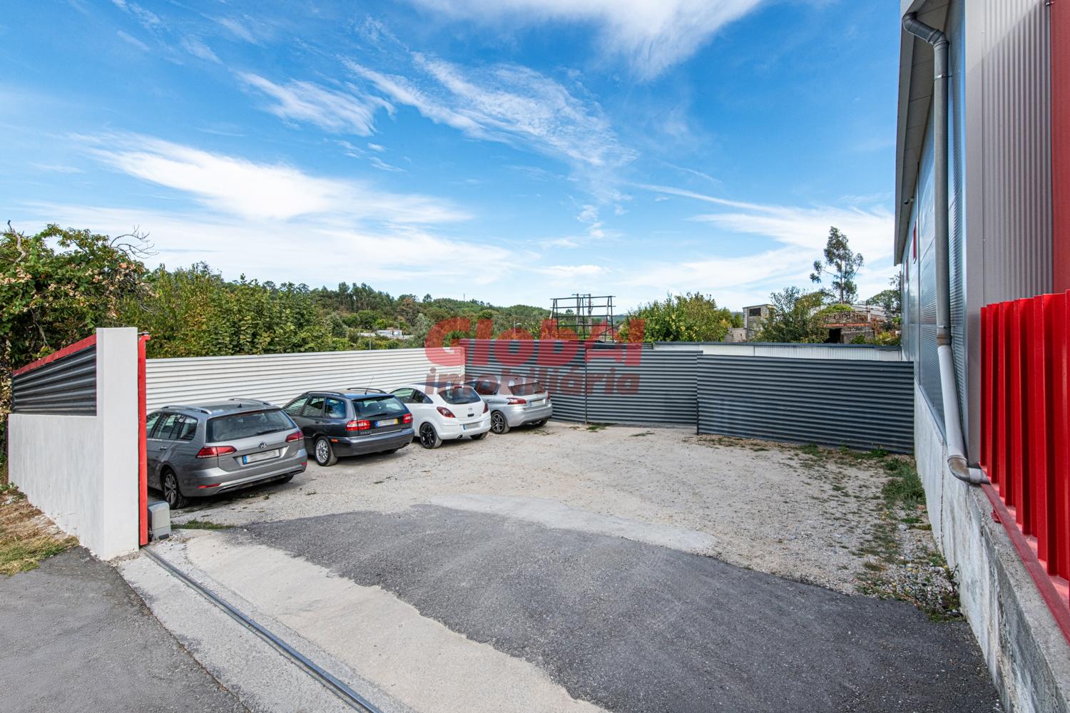 Armazém  Venda em Campo,Viseu