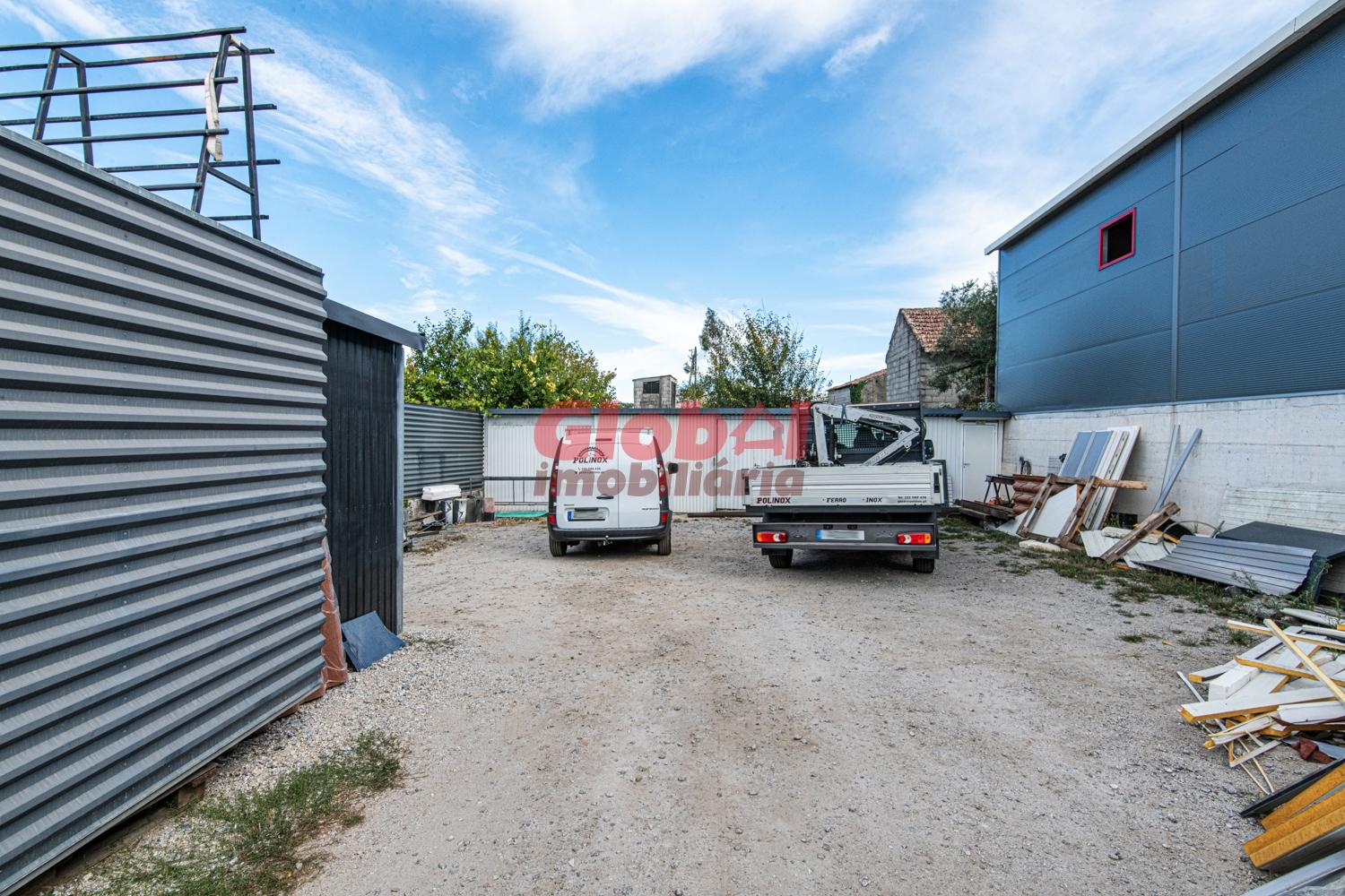 Armazém  Venda em Campo,Viseu