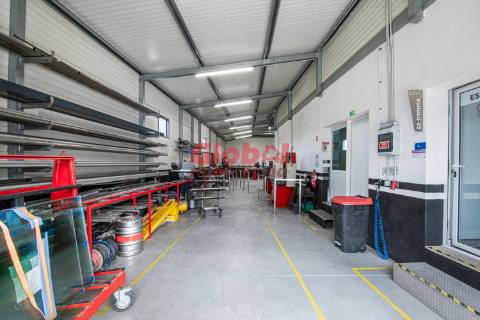 Armazém  Venda em Campo,Viseu