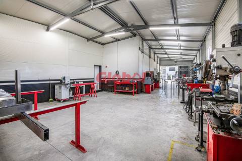 Armazém  Venda em Campo,Viseu