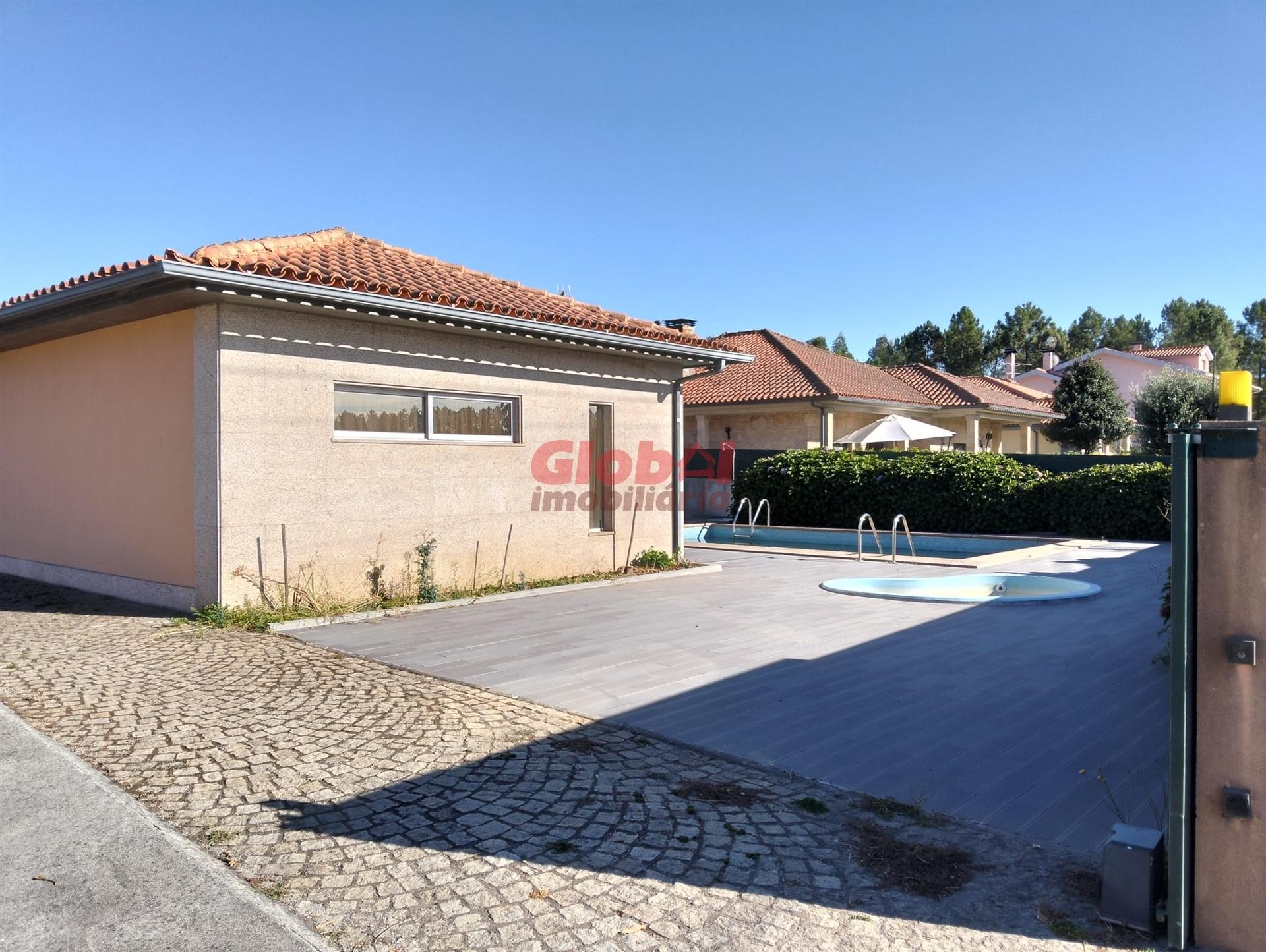 Moradia T3 Venda em Cavernães,Viseu