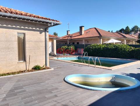 Moradia T3 Venda em Cavernães,Viseu