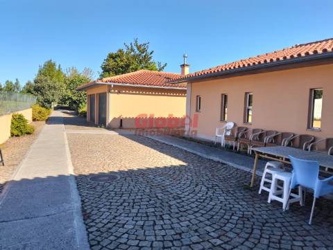 Moradia T3 Venda em Cavernães,Viseu