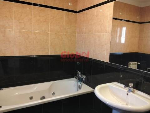 Moradia T3 Venda em Cavernães,Viseu