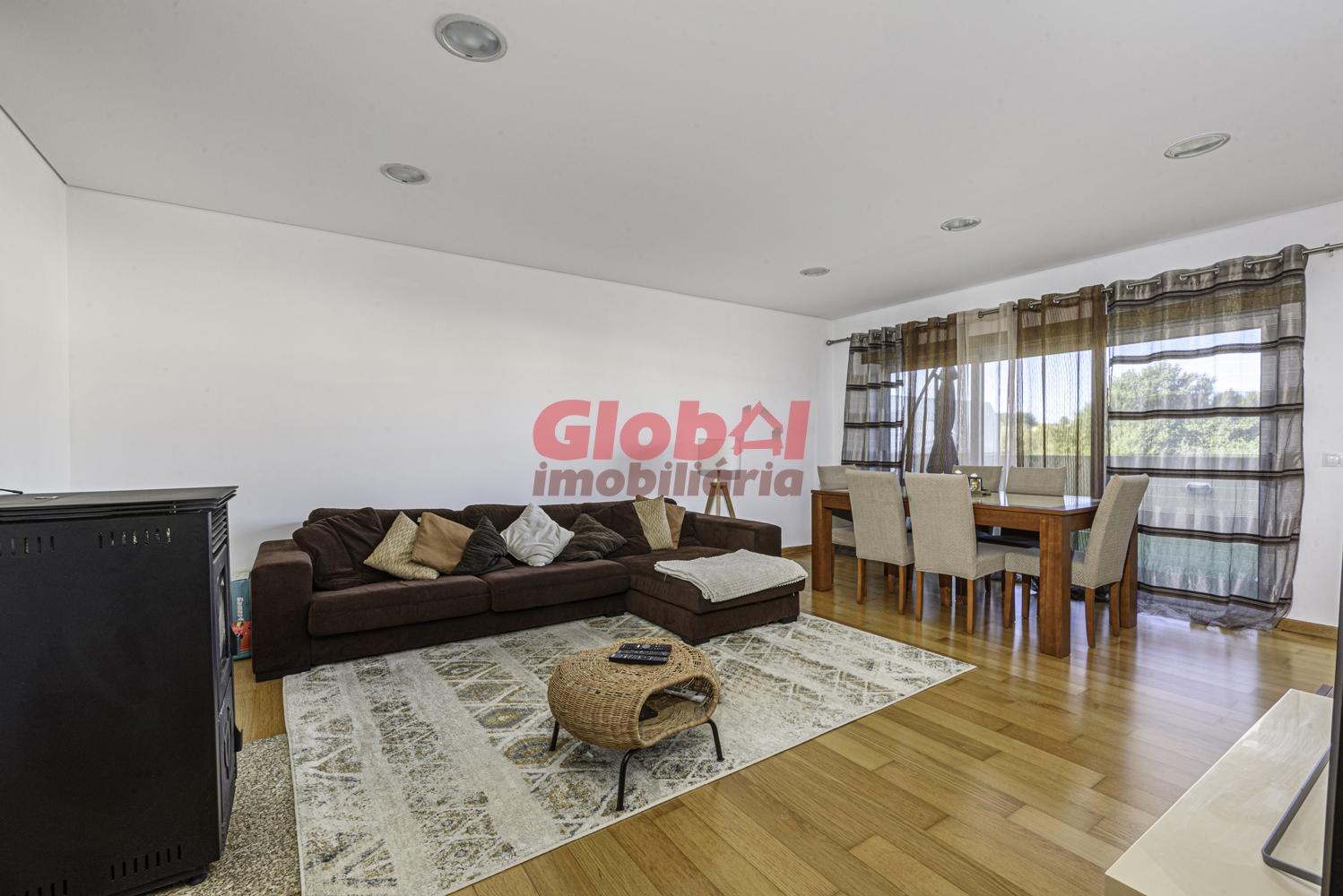 Apartamento T3 Venda em Viseu,Viseu