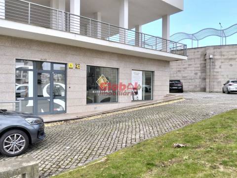 Loja  Venda em Repeses e São Salvador,Viseu