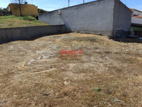 Moradia T4 Venda em Aguiar da Beira e Coruche,Aguiar da Beira