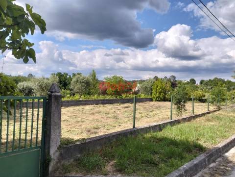 Armazém  Venda em Campo,Viseu