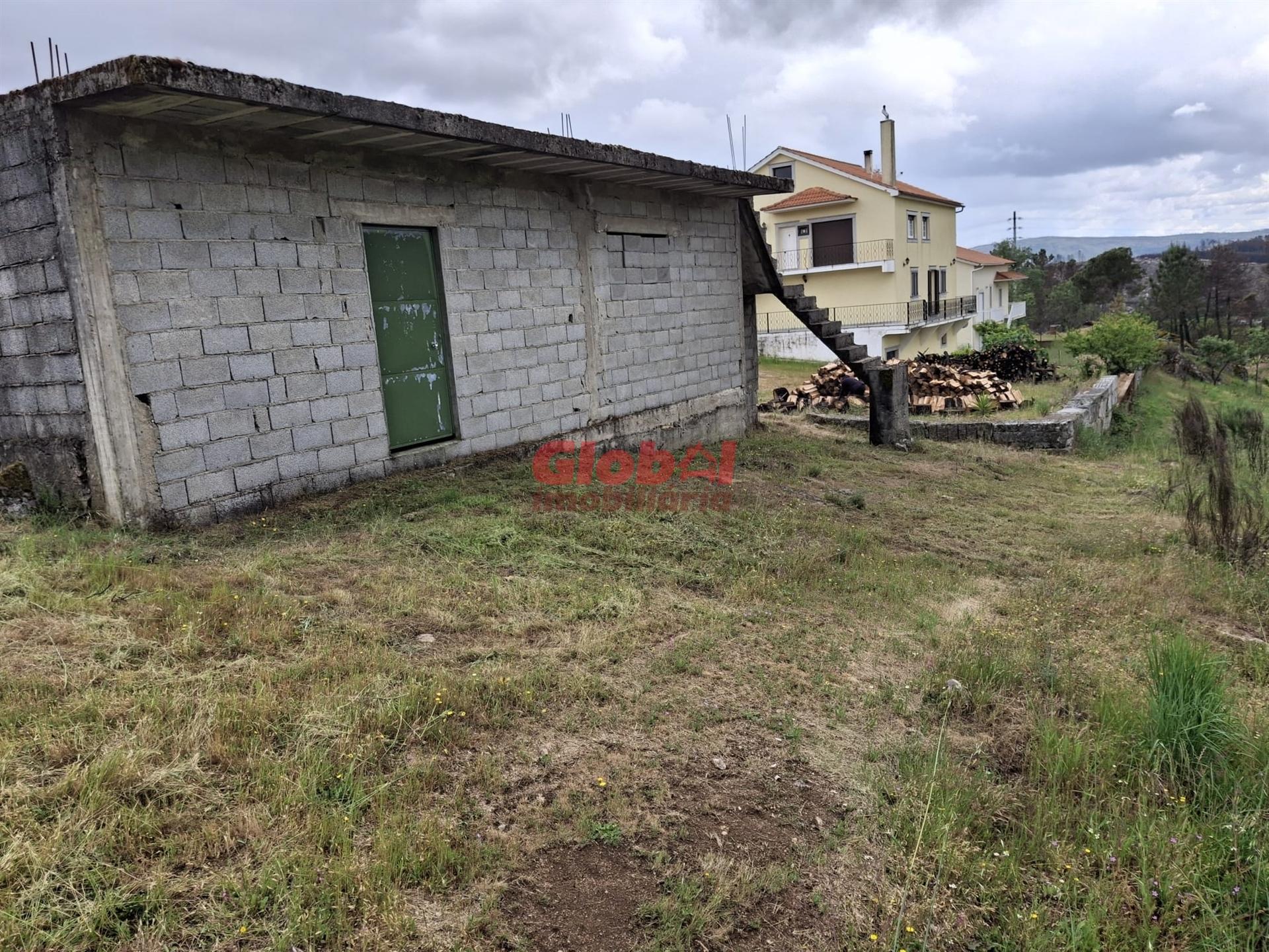 Moradia para Restaurar  Venda em Caria,Moimenta da Beira