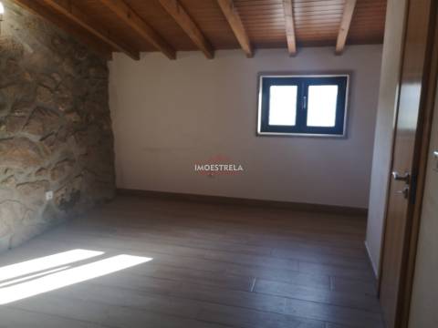 Terreno Para Construção T4 Venda em Santa Marinha e São Martinho,Seia