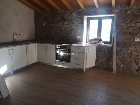 Terreno Para Construção T4 Venda em Santa Marinha e São Martinho,Seia