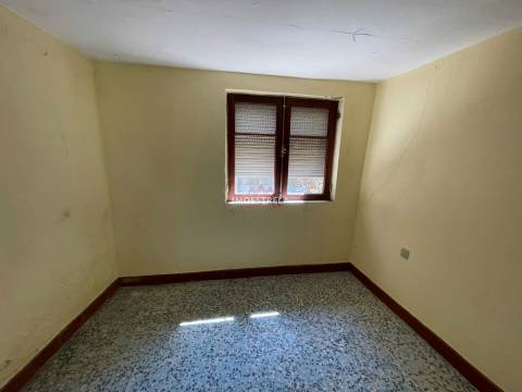 Moradia para Restaurar T2 Venda em Sazes da Beira,Seia