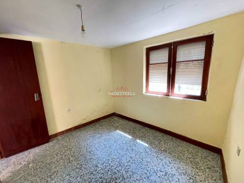 Moradia para Restaurar T2 Venda em Sazes da Beira,Seia